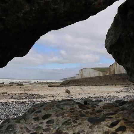 Au Parisien Lägenhet Ault Exteriör bild